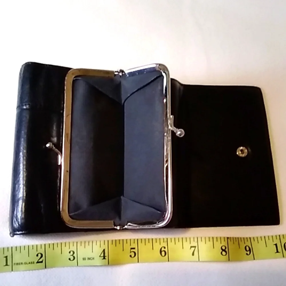 Buxton Leather US Wallet Sz 4